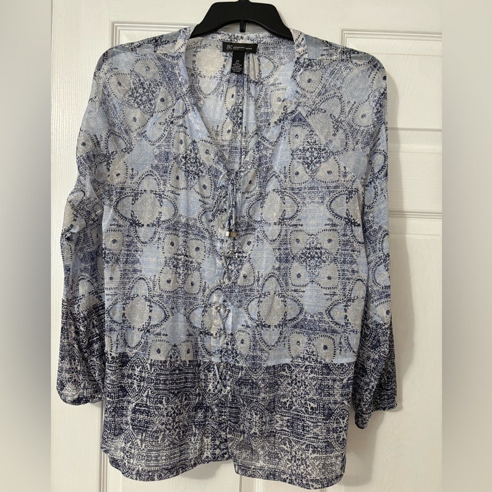 Women’s blouse, blue print, size 2X